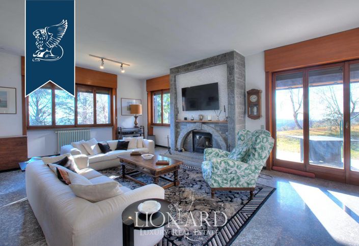 Image No.12-8 Bed Villa for sale