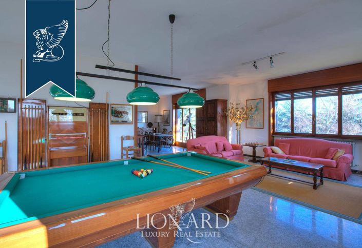 Image No.18-8 Bed Villa for sale