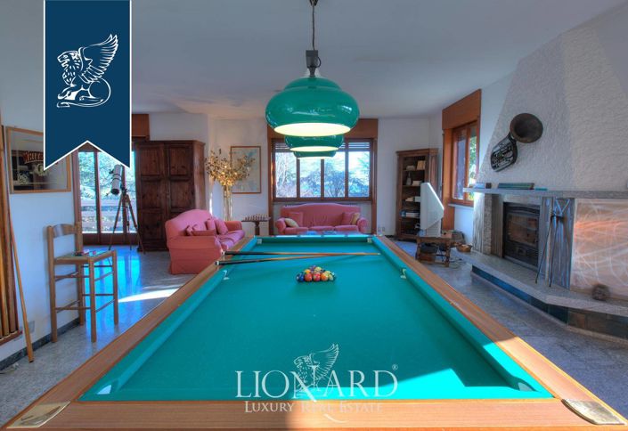 Image No.19-8 Bed Villa for sale