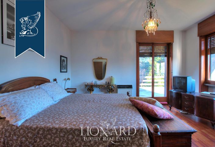 Image No.25-8 Bed Villa for sale