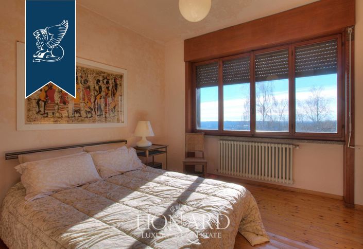 Image No.27-8 Bed Villa for sale