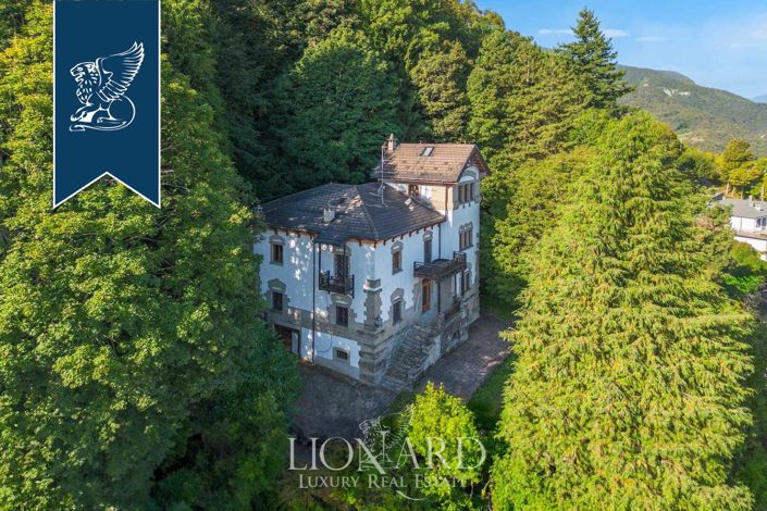 Image No.2-5 Bed Villa for sale