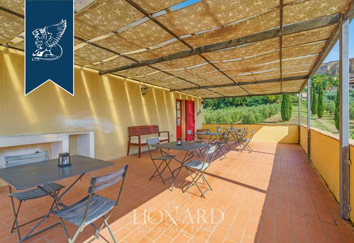 Image No.10-15 Bed Villa for sale