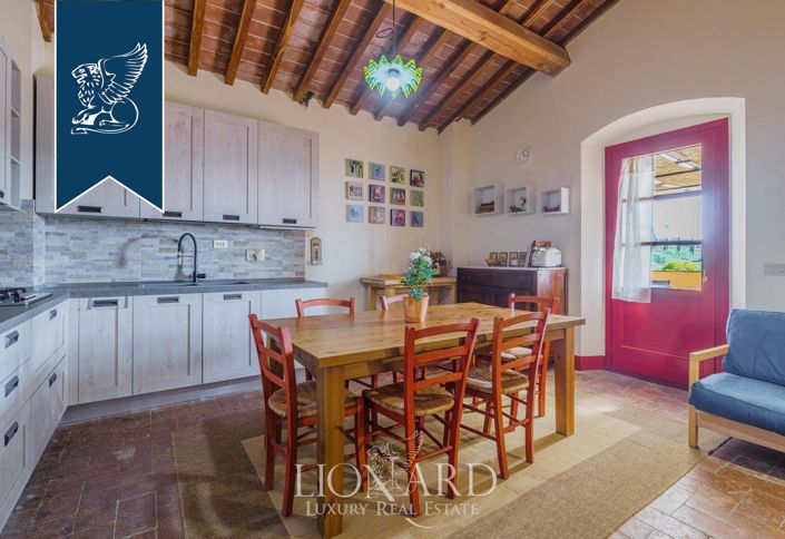 Image No.11-15 Bed Villa for sale