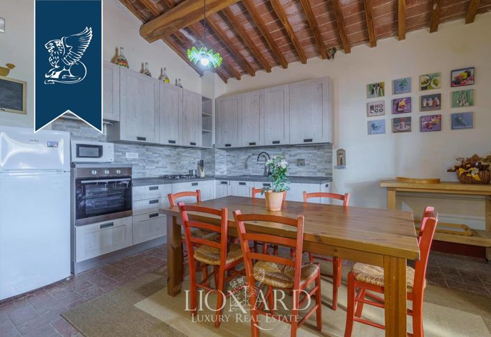 Image No.12-15 Bed Villa for sale