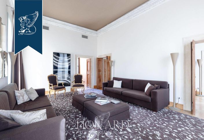 Image No.10-4 Bed Property for sale