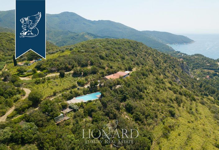 Image No.3-6 Bed Villa for sale