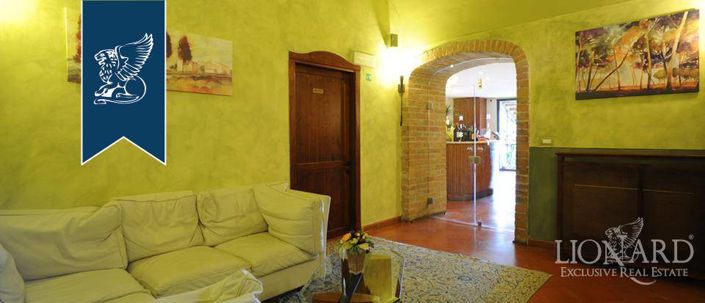 Image No.14-Un hôtel de 25 chambres à vendre à Sienne