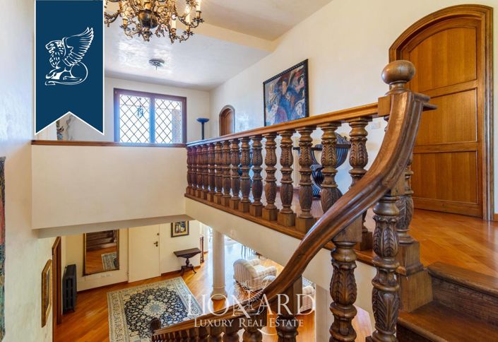 Image No.54-6 Bed Villa for sale