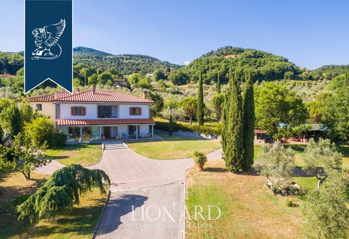 Image No.8-6 Bed Villa for sale