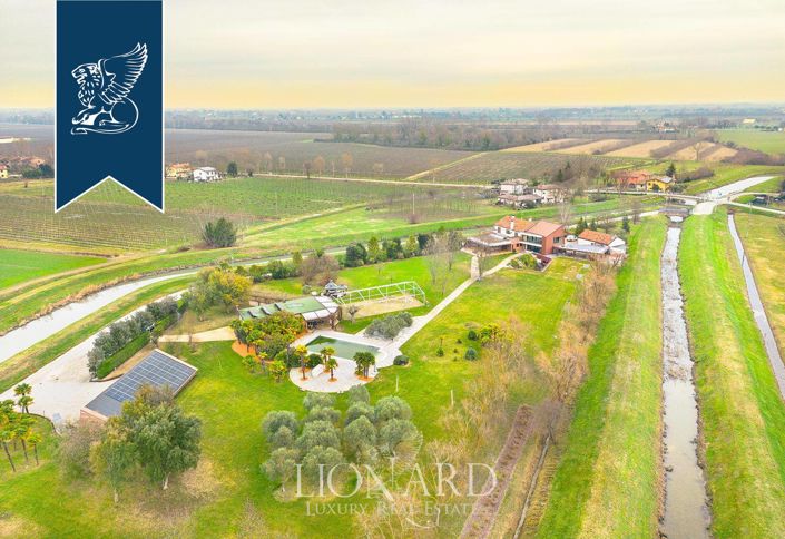 Image No.102-4 Bed Villa for sale