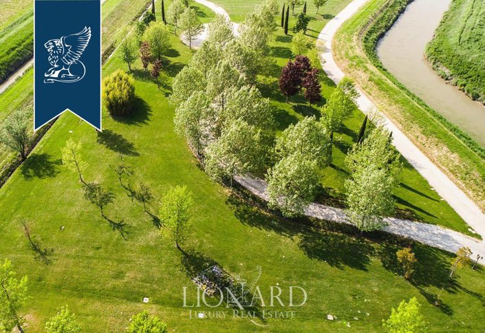 Image No.14-4 Bed Villa for sale