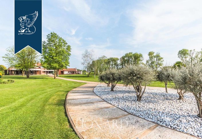 Image No.16-4 Bed Villa for sale