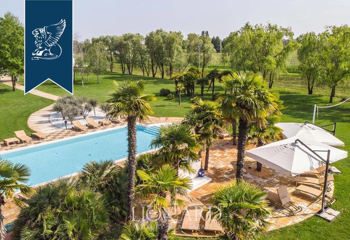 Image No.5-4 Bed Villa for sale