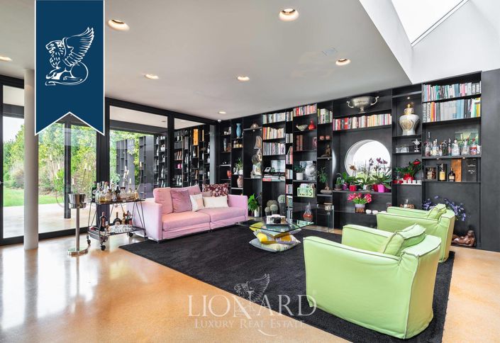 Image No.65-4 Bed Villa for sale