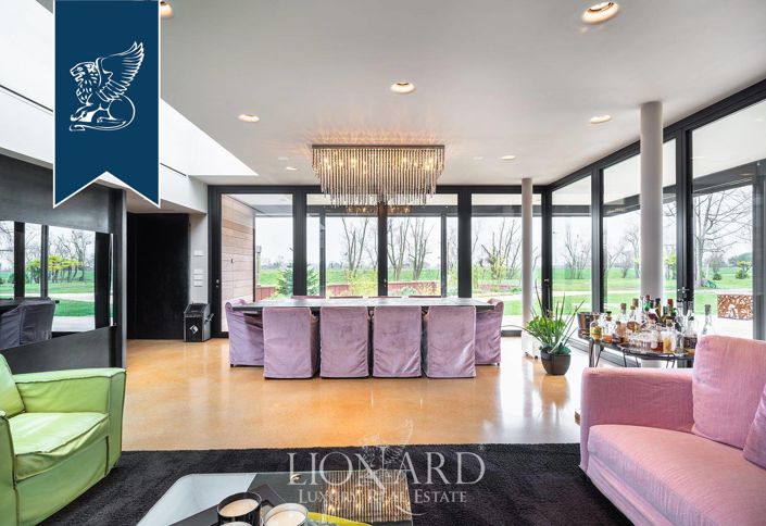 Image No.68-4 Bed Villa for sale