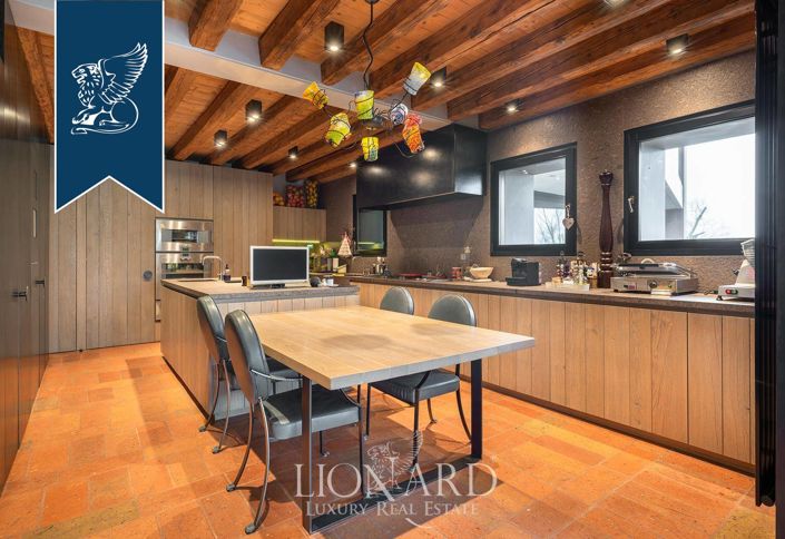 Image No.72-4 Bed Villa for sale