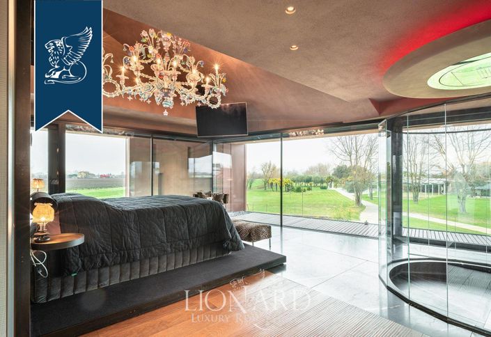 Image No.77-4 Bed Villa for sale