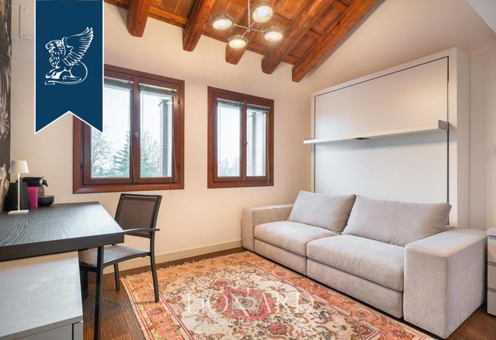 Image No.88-4 Bed Villa for sale