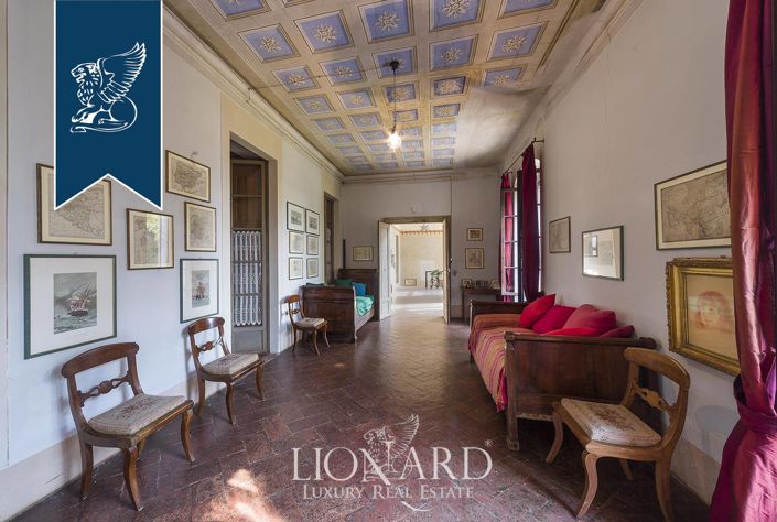 Image No.15-10 Bed Property for sale