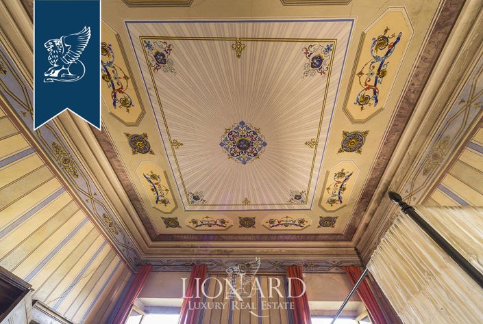 Image No.19-10 Bed Property for sale