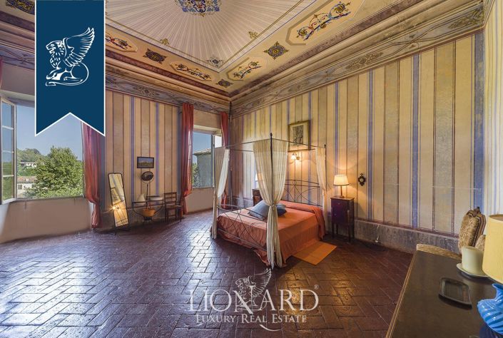 Image No.20-10 Bed Property for sale