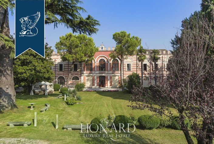 Image No.28-10 Bed Property for sale