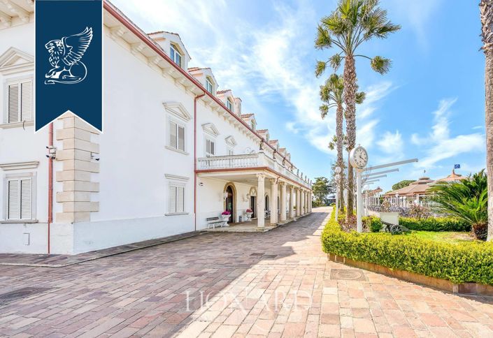 Image No.10-Un hôtel de 21 chambres à vendre à Eboli