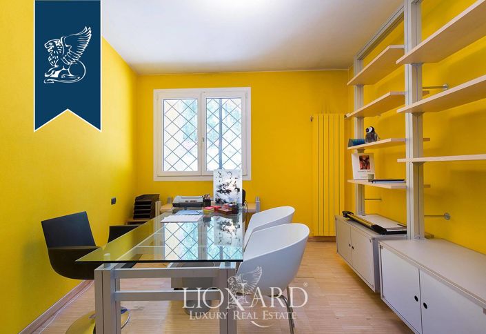 Image No.18-7 Bed Villa for sale