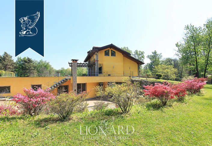 Image No.8-7 Bed Villa for sale