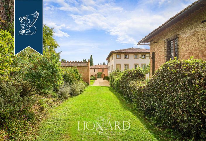 Image No.19-23 Bed Hotel for sale