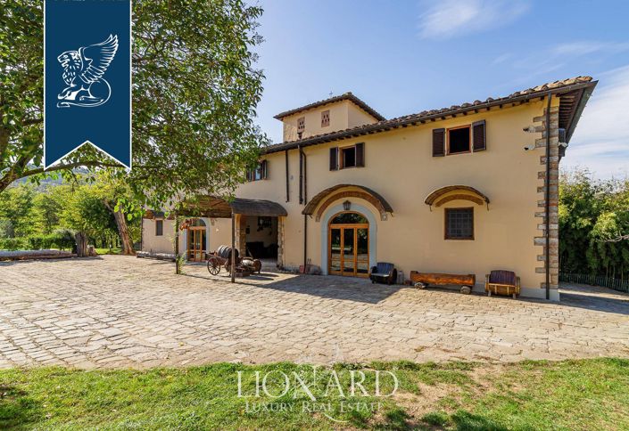 Image No.17-12 Bed Country House for sale