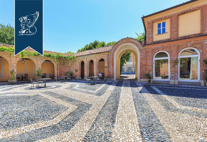 Image No.14-45 Bed Hotel for sale