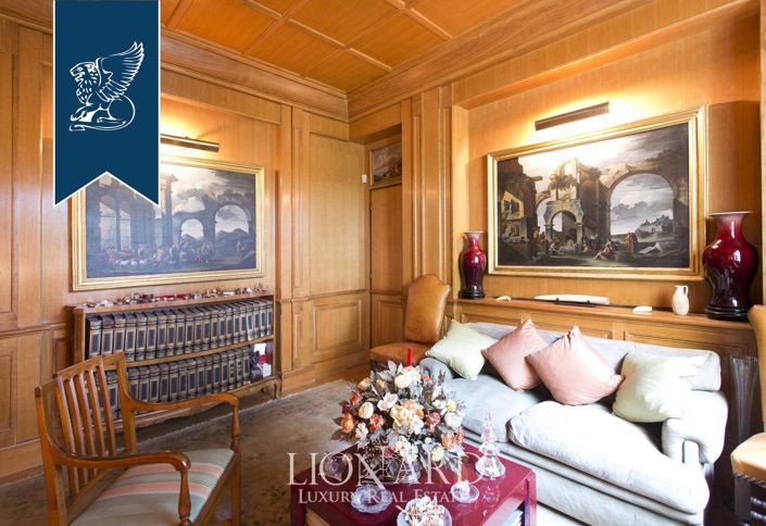 Image No.25-10 Bed Villa for sale