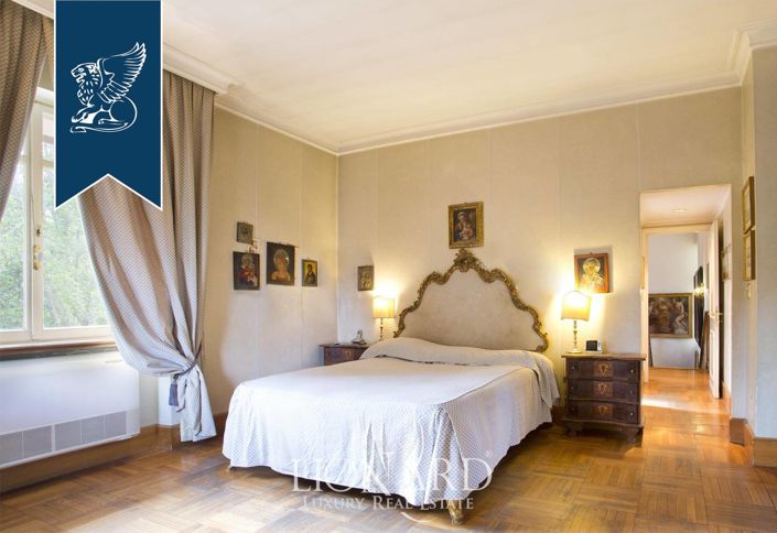 Image No.36-10 Bed Villa for sale