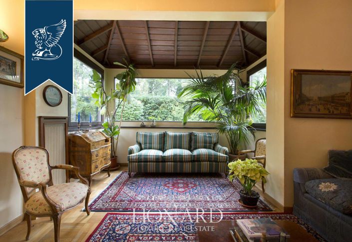 Image No.44-10 Bed Villa for sale