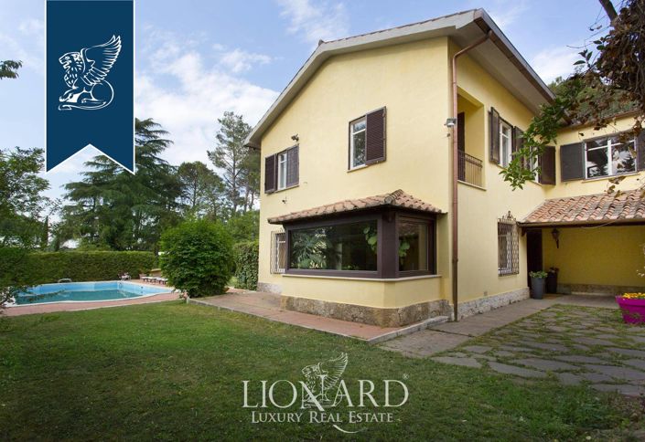 Image No.5-10 Bed Villa for sale