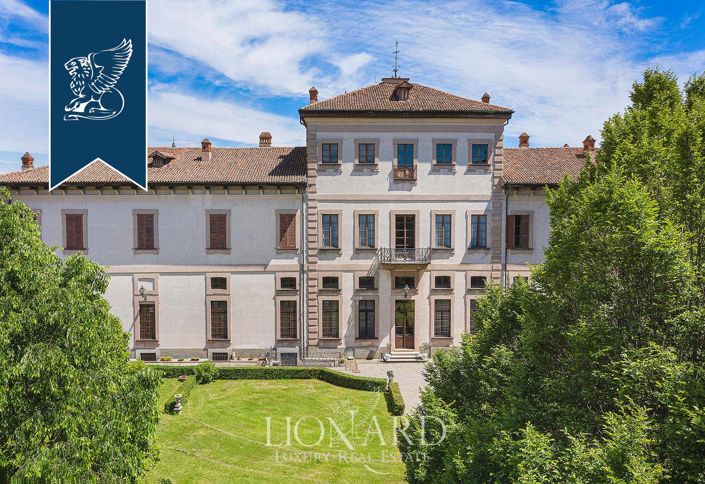 Image No.10-42 Bed Villa for sale