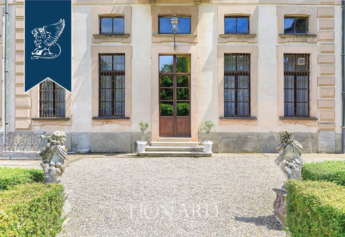 Image No.22-42 Bed Villa for sale