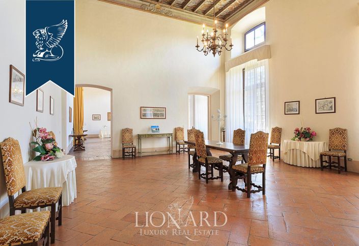 Image No.37-42 Bed Villa for sale