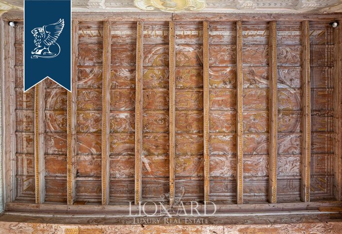 Image No.47-42 Bed Villa for sale