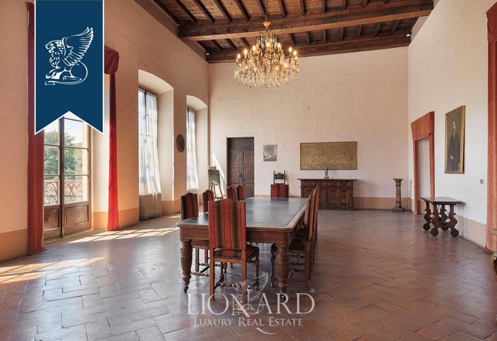 Image No.48-42 Bed Villa for sale