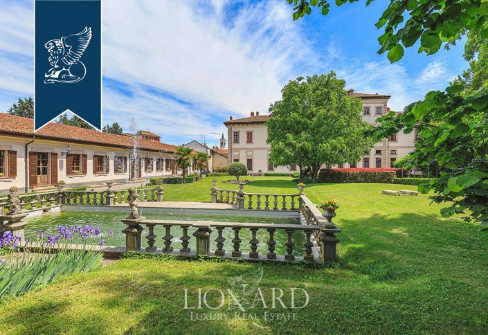 Image No.5-42 Bed Villa for sale