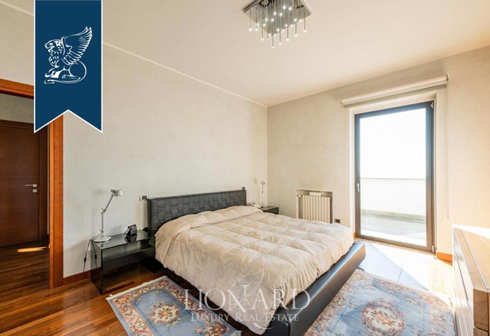 Image No.49-5 Bed Villa for sale