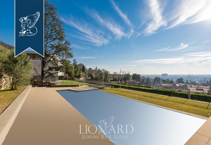 Image No.5-5 Bed Villa for sale