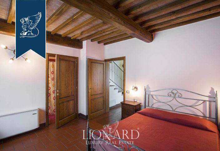 Image No.30-Ferme de 11 chambres à vendre à Gambassi Terme