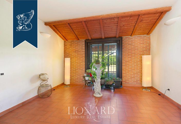 Image No.22-Villa de 15 chambres à vendre à Milan