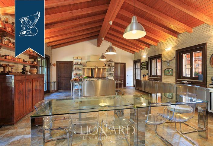 Image No.23-Villa de 15 chambres à vendre à Milan