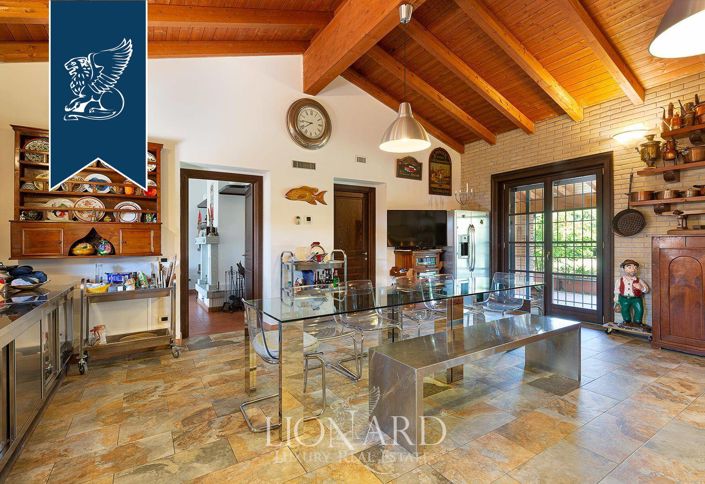 Image No.25-Villa de 15 chambres à vendre à Milan