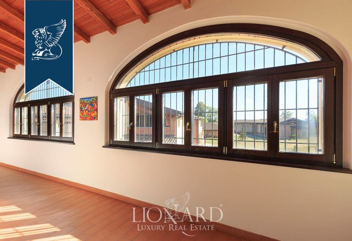 Image No.37-Villa de 15 chambres à vendre à Milan